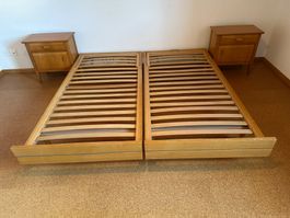 Bettgestell aus Holz beige gebraucht 2 Stück vorhanden.