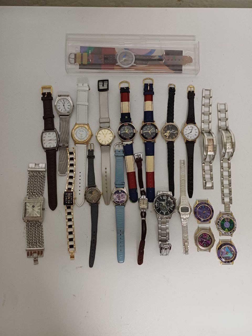 Orologi: Set mit 22 Uhren. – Usato da Bern venduto da Yunkom