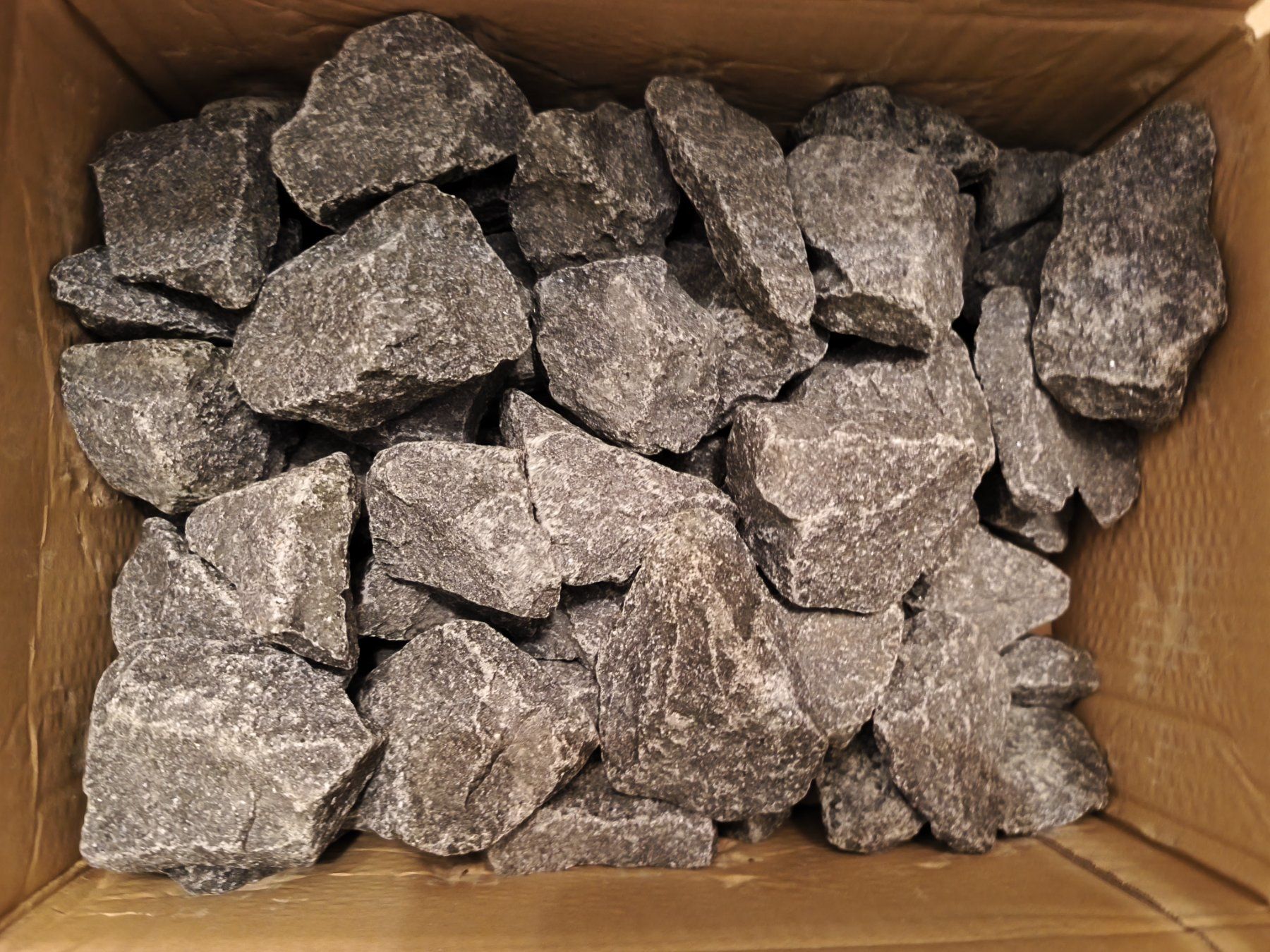 Sauna & Zubehör: Saunasteine Olivindiabas 20kg – Neu und originalverpackt aus Altstätten SG von Gralu