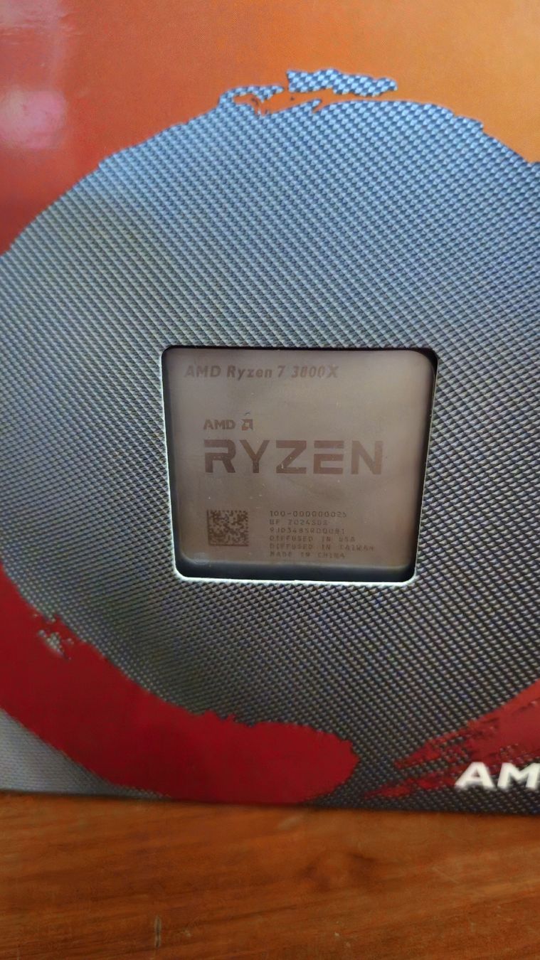 Amd Componenti elettronici: AMD Ryzen 7 3800X processor + fan – Usato da Grand-Lancy venduto da Pierre.Bratschi 3