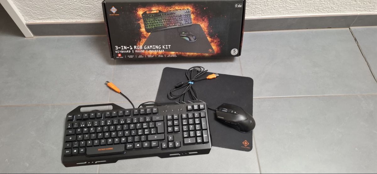 Tastiere: Deltaco 3 in 1 Gaming Kit - CH Layout – Usato da Theilingen venduto da Cykelnyckel