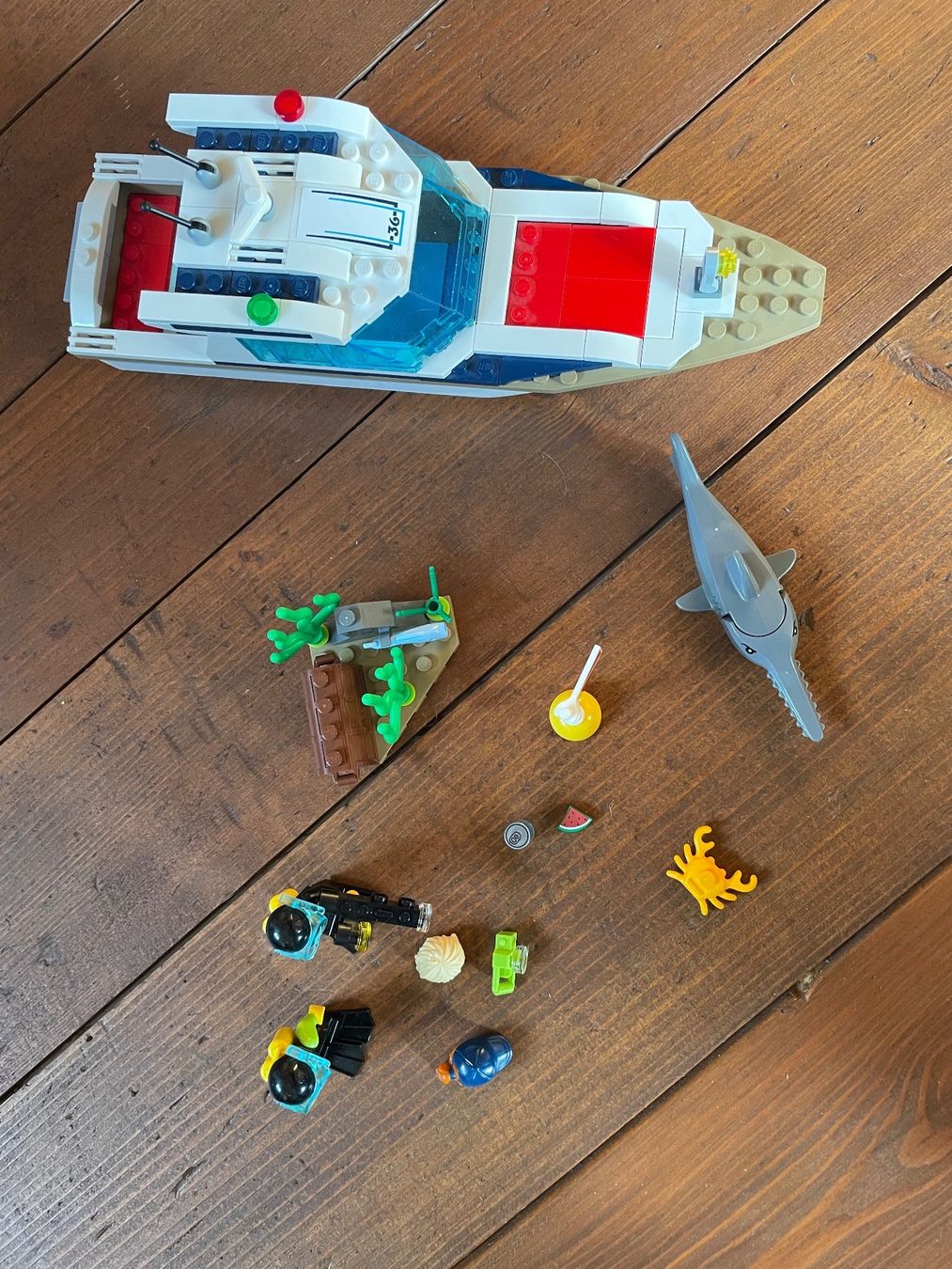Lego Spielzeuge: LEGO 60221 Tauchyacht – Gebraucht aus Rickenbach ZH von simms 5