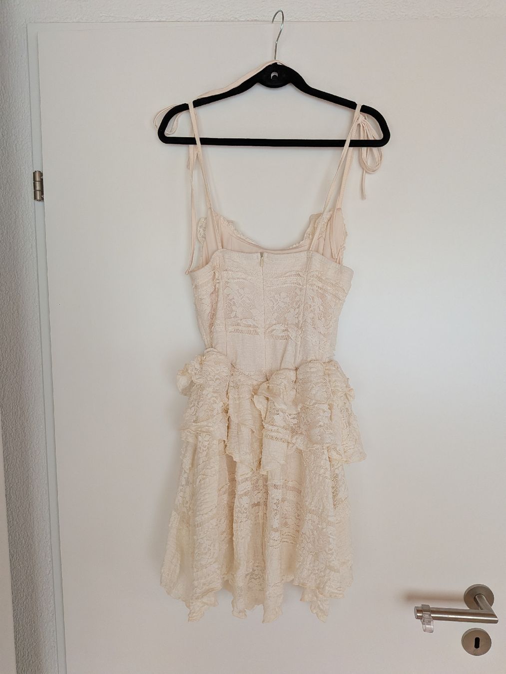 Tute: CIDER Jumpsuit (XS) mit passendem Jäckchen Beige – Usato da Wollerau venduto da skyfall007 1