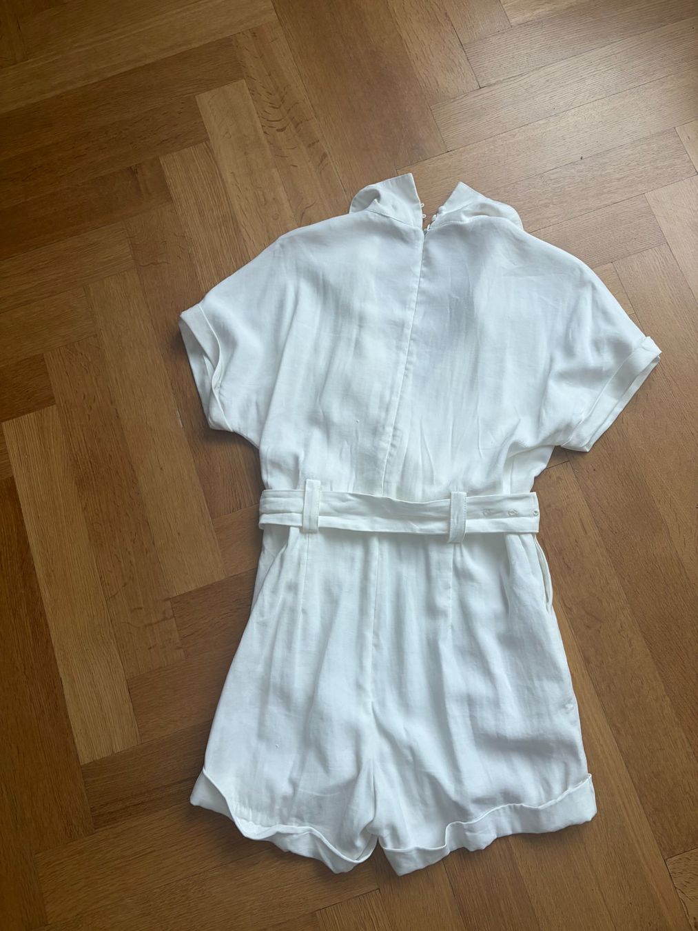 Mango Tute: Mango Jumpsuit Weiss – Nuovo (secondo la descrizione) da Bern venduto da sim_g75j 1