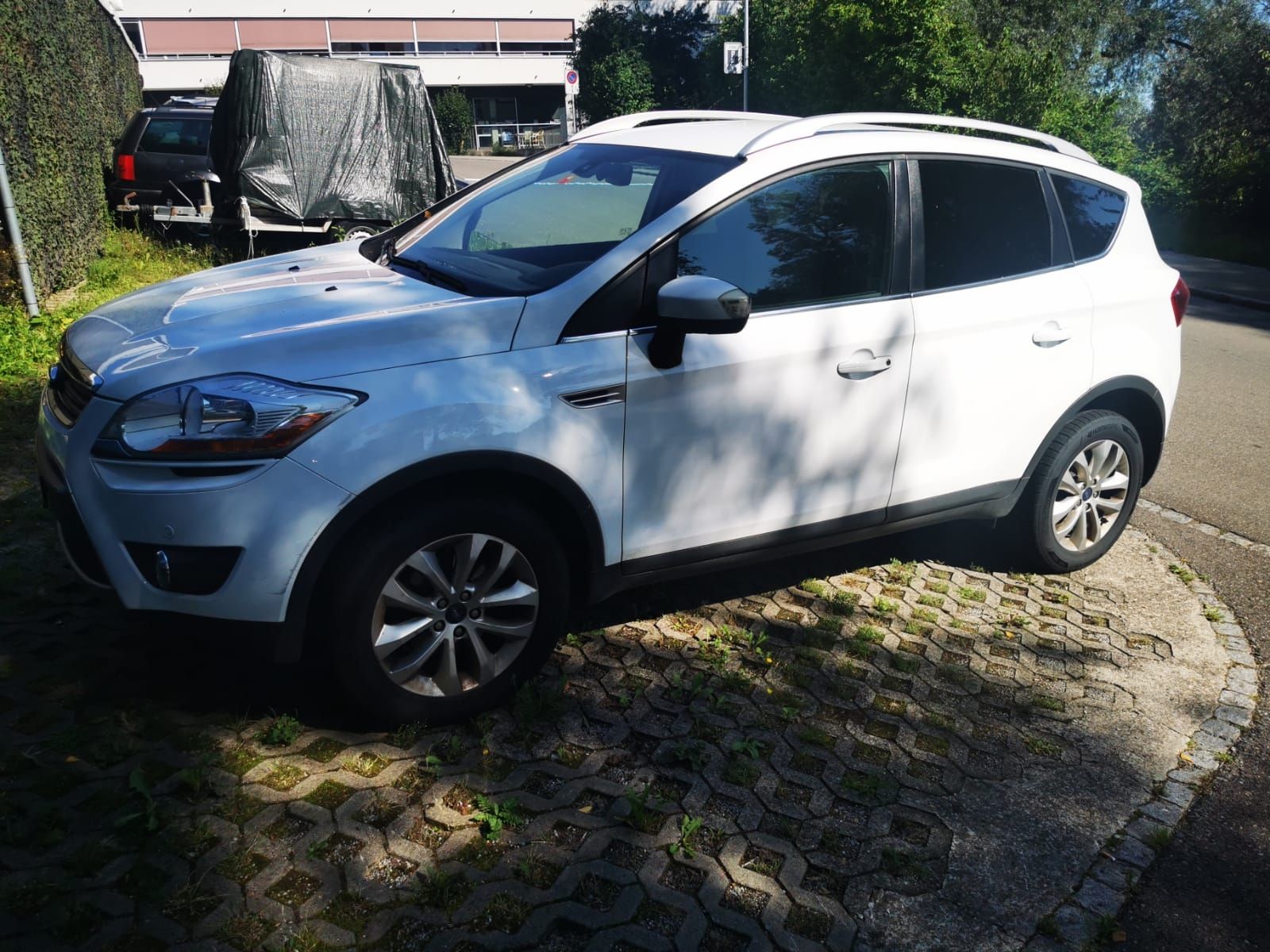 Ford Automobili: Ford Kuga 2.0 TCDI 4x4 – Usato da Gossau SG venduto da rotestahlsau