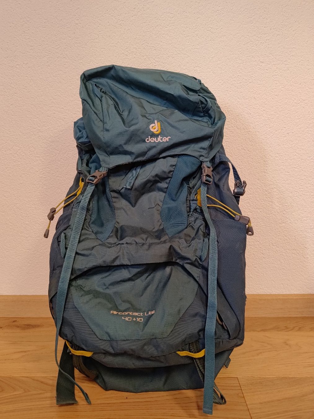 Zaini: Deuter Aircontact Light 40+10 Liter  – Usato da Bäretswil venduto da Re.We.