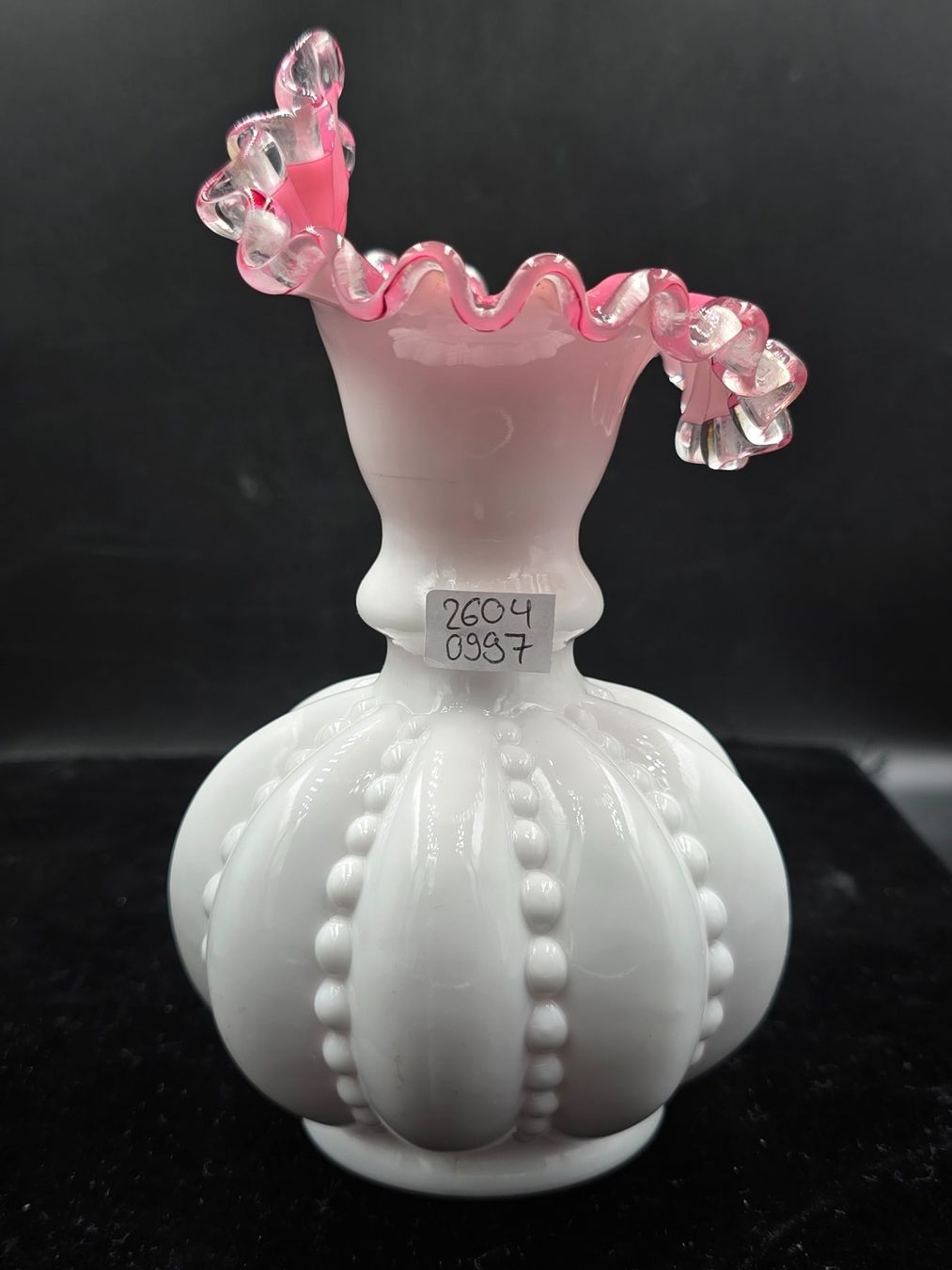 Vasi & Recipienti: Fenton Milchglas Vase – Usato da Rorschacherberg venduto da snOOpydOg11 2