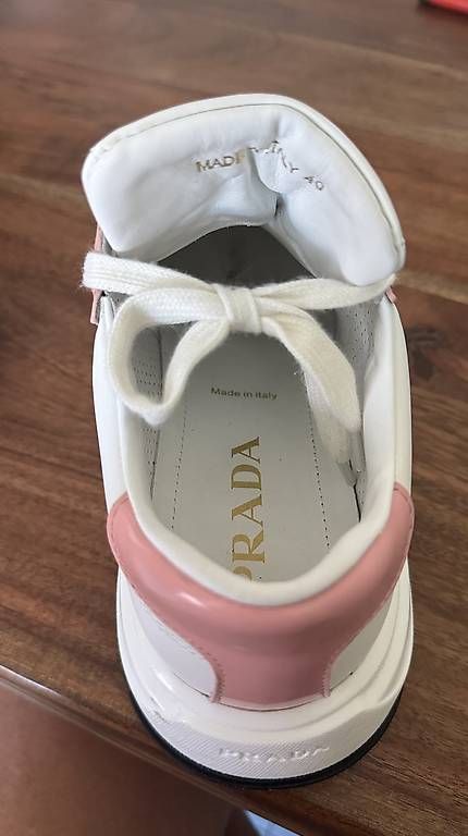 Prada Damenschuhe: Prada Schuhe – Gebraucht aus Kloten von gep_d8yj 3