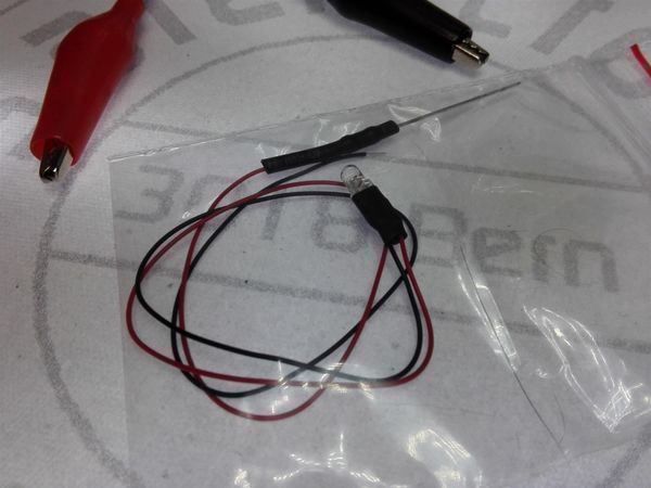 Componenti elettronici: Blink-LED klar/rot , 12V verkabelt – Nuovo (secondo la descrizione) da Luzern venduto da Salefactory 1