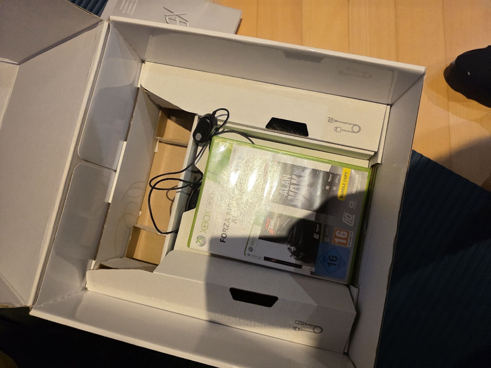 Microsoft Console: Console Xbox 360 250GB avec Microsoft wheel force feedback – Usato da Neyruz FR venduto da Yann 7