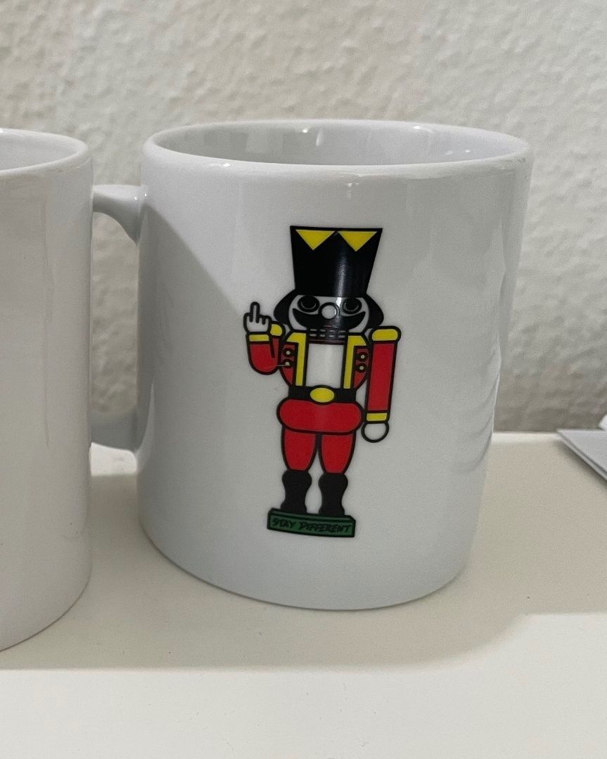Tassen: Iriedaily Tasse, Nussknacker – Gebraucht aus Zürich von mar_xfn9