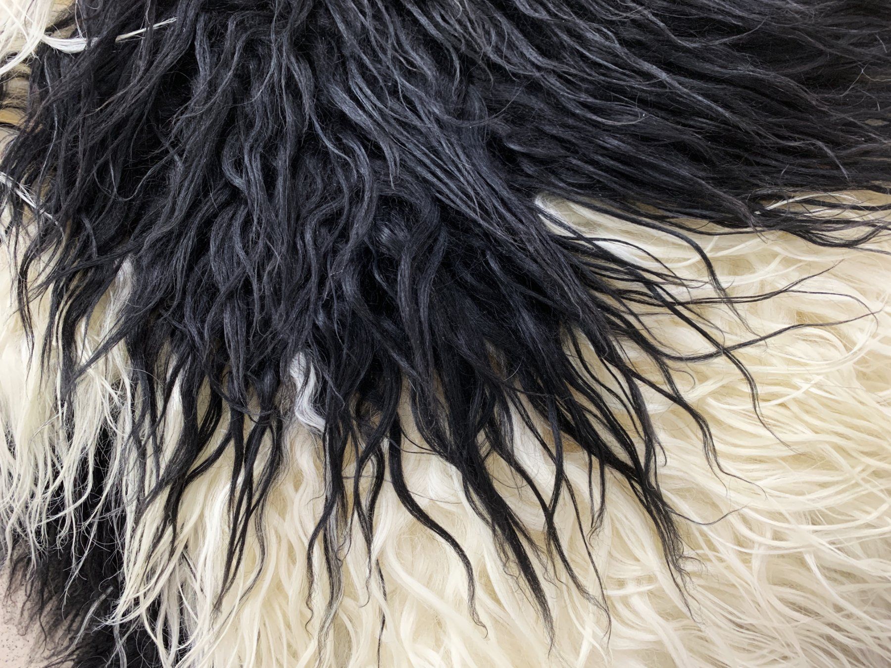 Tappeti: Island lammfell Teppich – Nuovo e nell'imballaggio originale da Arbedo venduto da patagonialeatherrugs 2