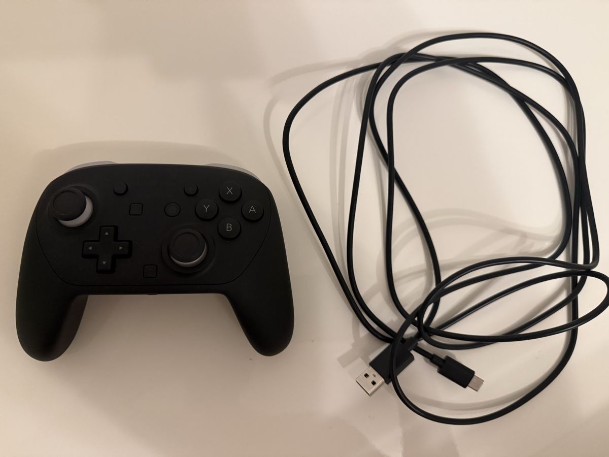 Nintendo Controller: Nintendo Switch 2 Pro Controller v2 (Neu) – Nuovo (secondo la descrizione) da Rüttenen venduto da Halter_58 1