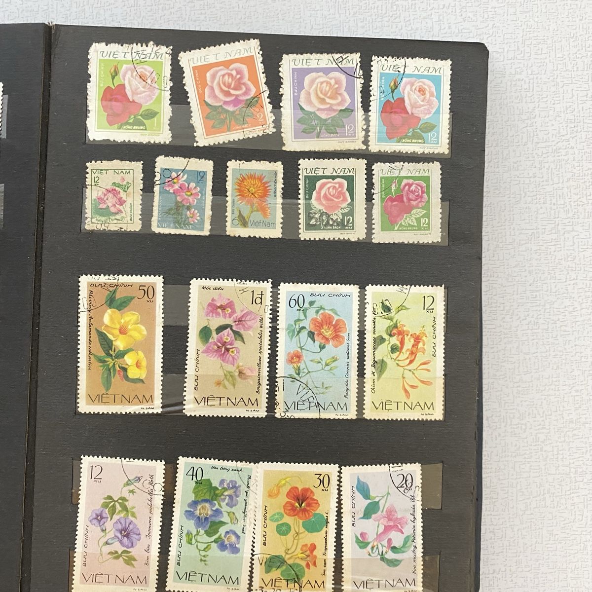 Tutti i francobolli: Stamp Collection - Various Themes, Worldwide, Collection – Usato da Jona venduto da Ksander17 8