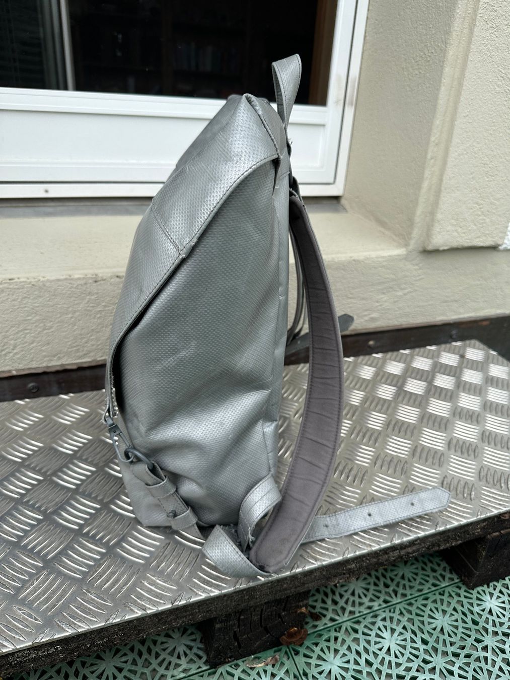 Freitag Zaini: Freitag Rucksack R522 Tschingel silbergrau – Usato da Gümmenen venduto da FelizitasHermann 5