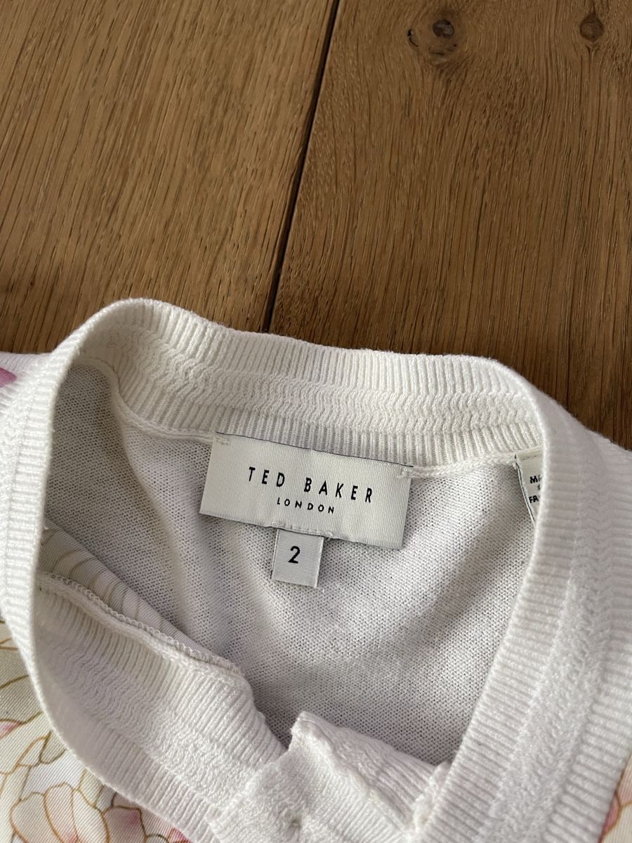 Maglioni & Felpe: Damen Strickjacke Ted Baker Grösse 2 Blumenmuster Weiss – Usato da Dornach venduto da cmuenger 2