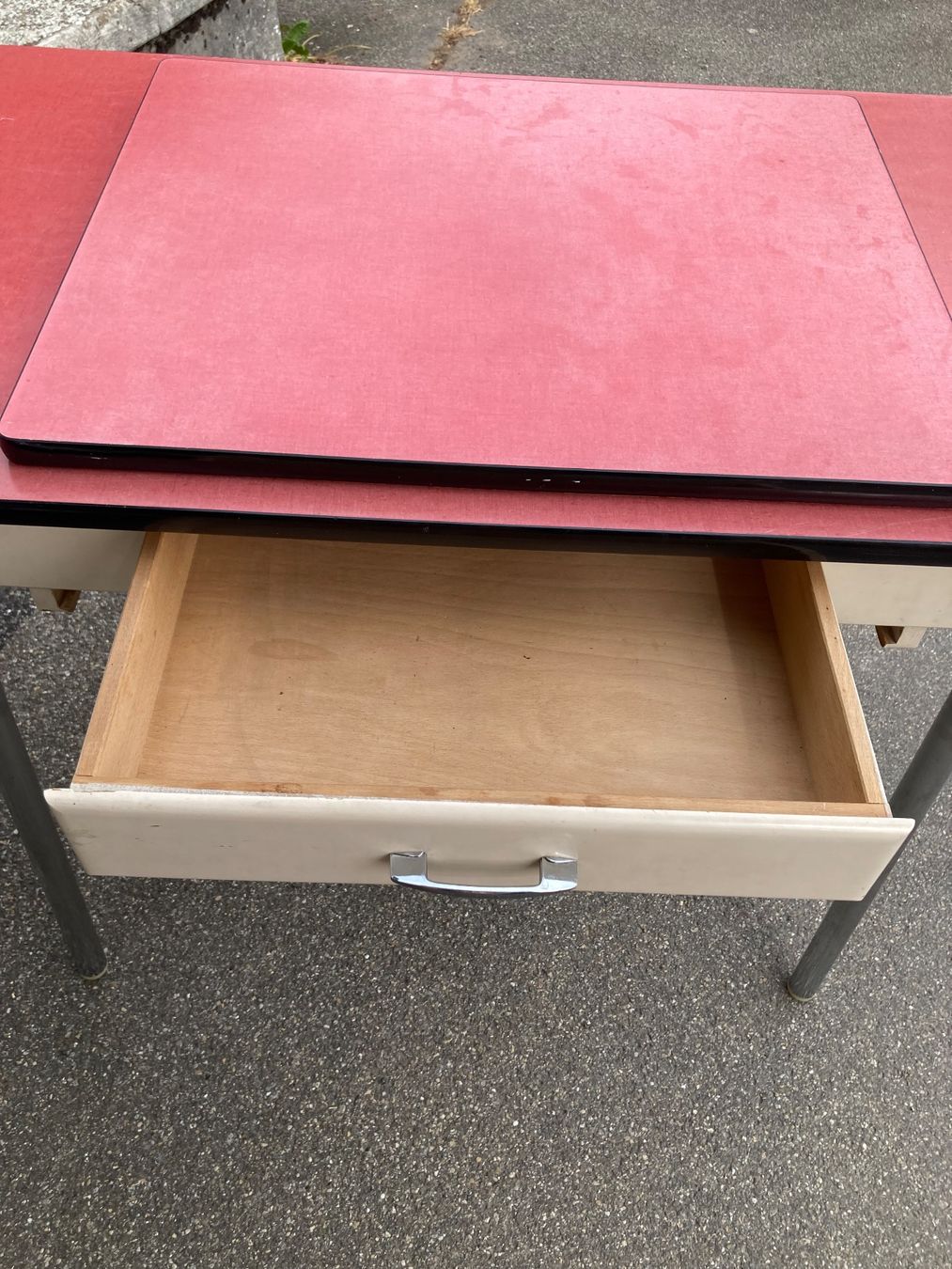 Tavoli: Retro Küchentisch mit Verlängerung – Usato da Mötschwil venduto da pin_glq2 1