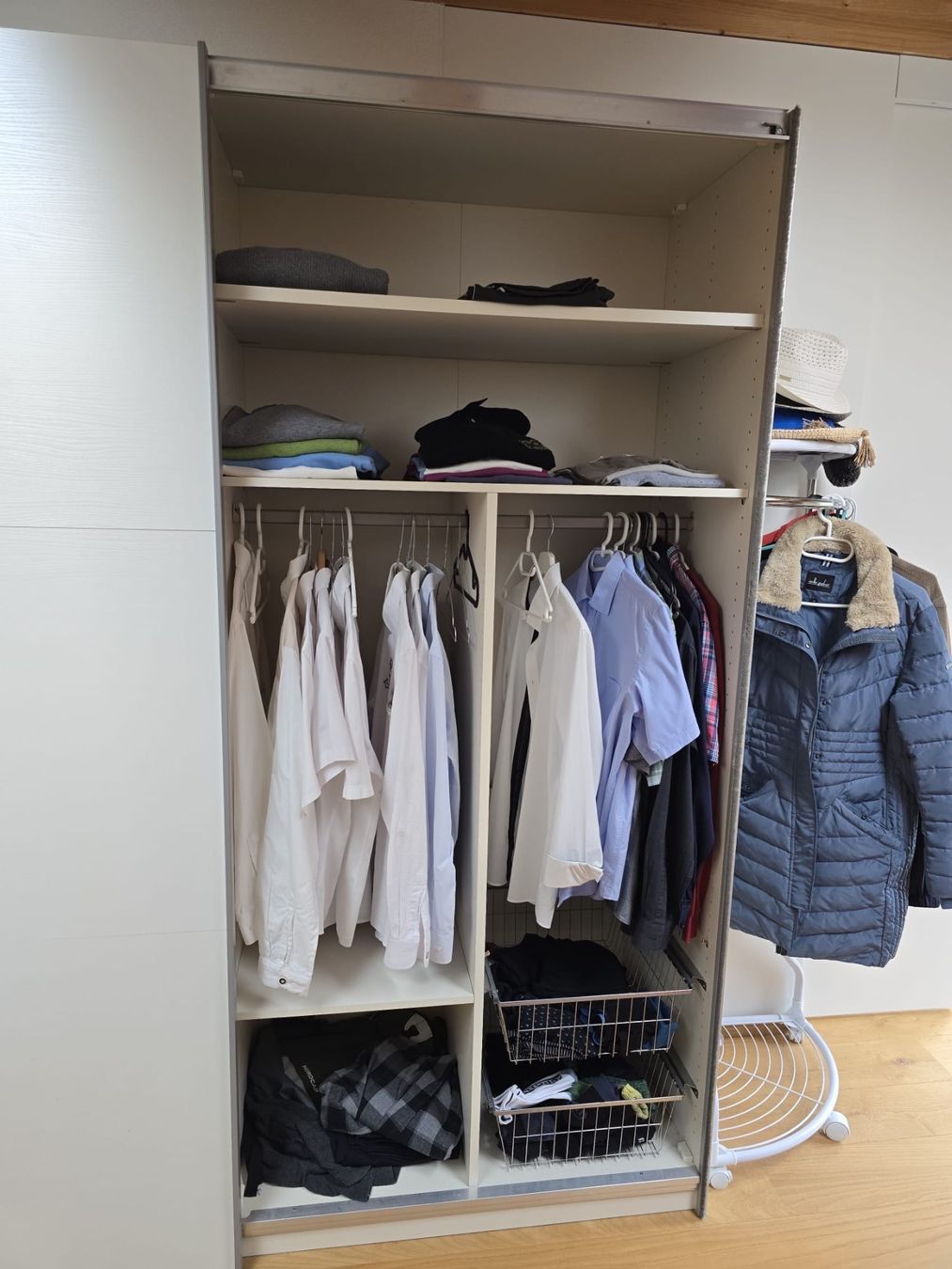 Armoires: Kleiderschrank – D'occasion à Weissbad par KarinG73 1