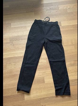 Schwarze Stoffhose Gr. 36