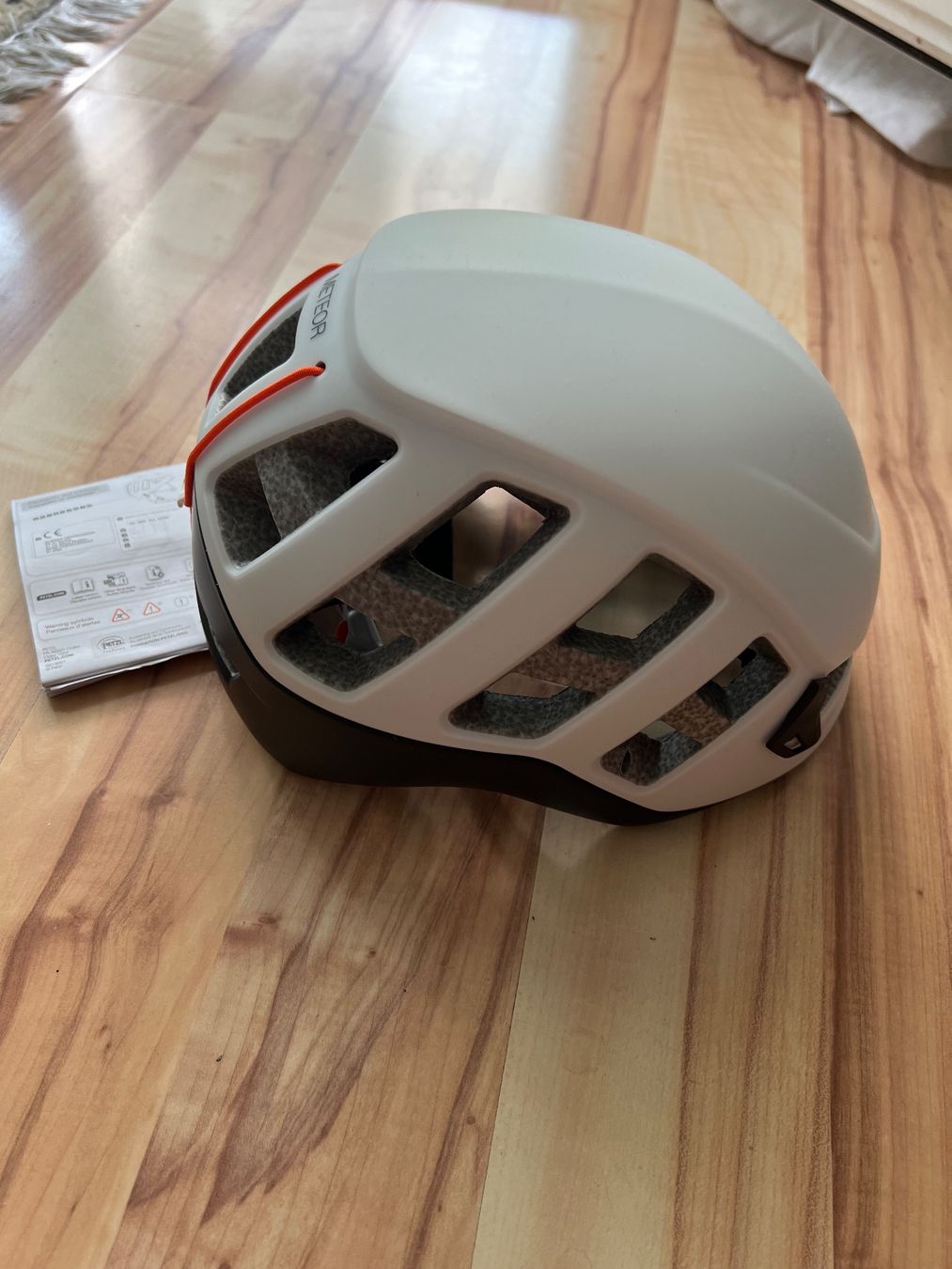 Caschi: PETZL Meteor Kletterhelm, Grösse M/L – Nuovo (secondo la descrizione) da Biberen venduto da mat_kx8m