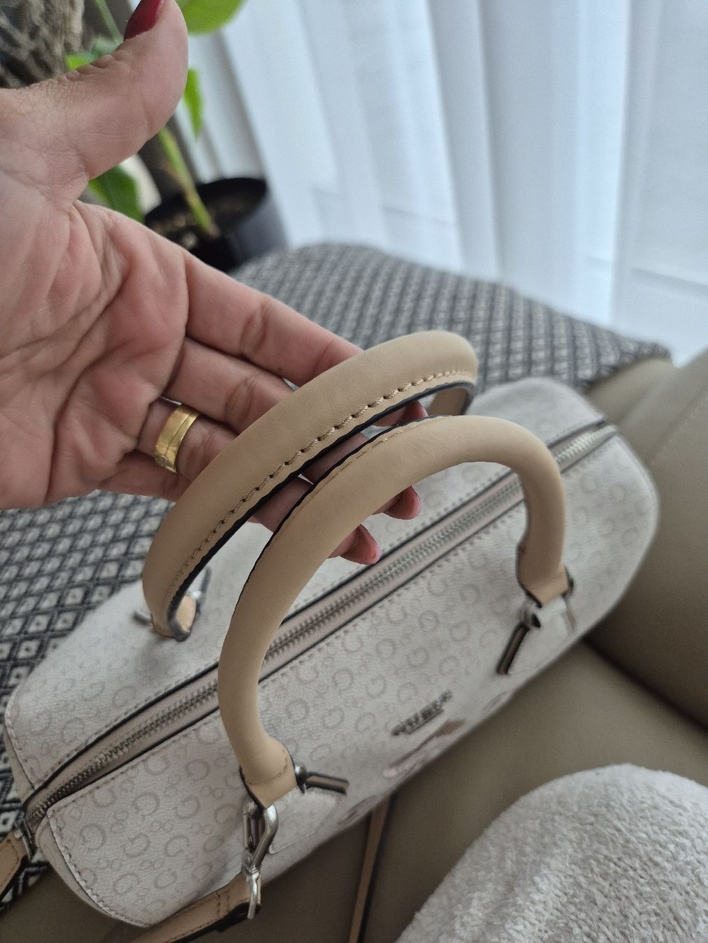 Guess Taschen für Damen: Guess Tasche – Neu (gemäss Beschreibung) aus Weisslingen von Airgate 3