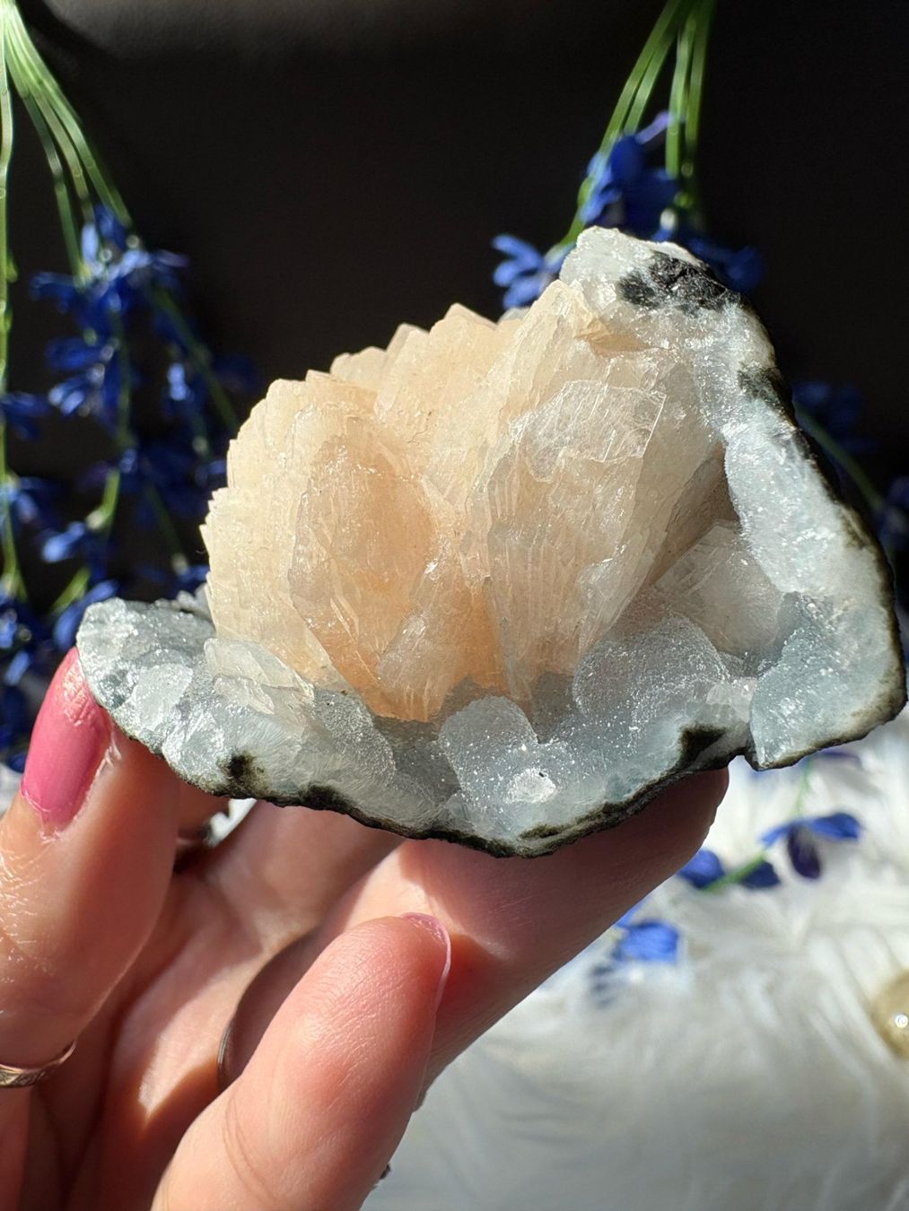 Minerali & Pietre curative: Chalcedon-Stalaktit mit Stilbit und Heulandit – Nuovo (secondo la descrizione) da Neuheim venduto da m.hald 4