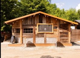  Chalet, Holzhütte rustikal für Gastronomie oder Eventbereic