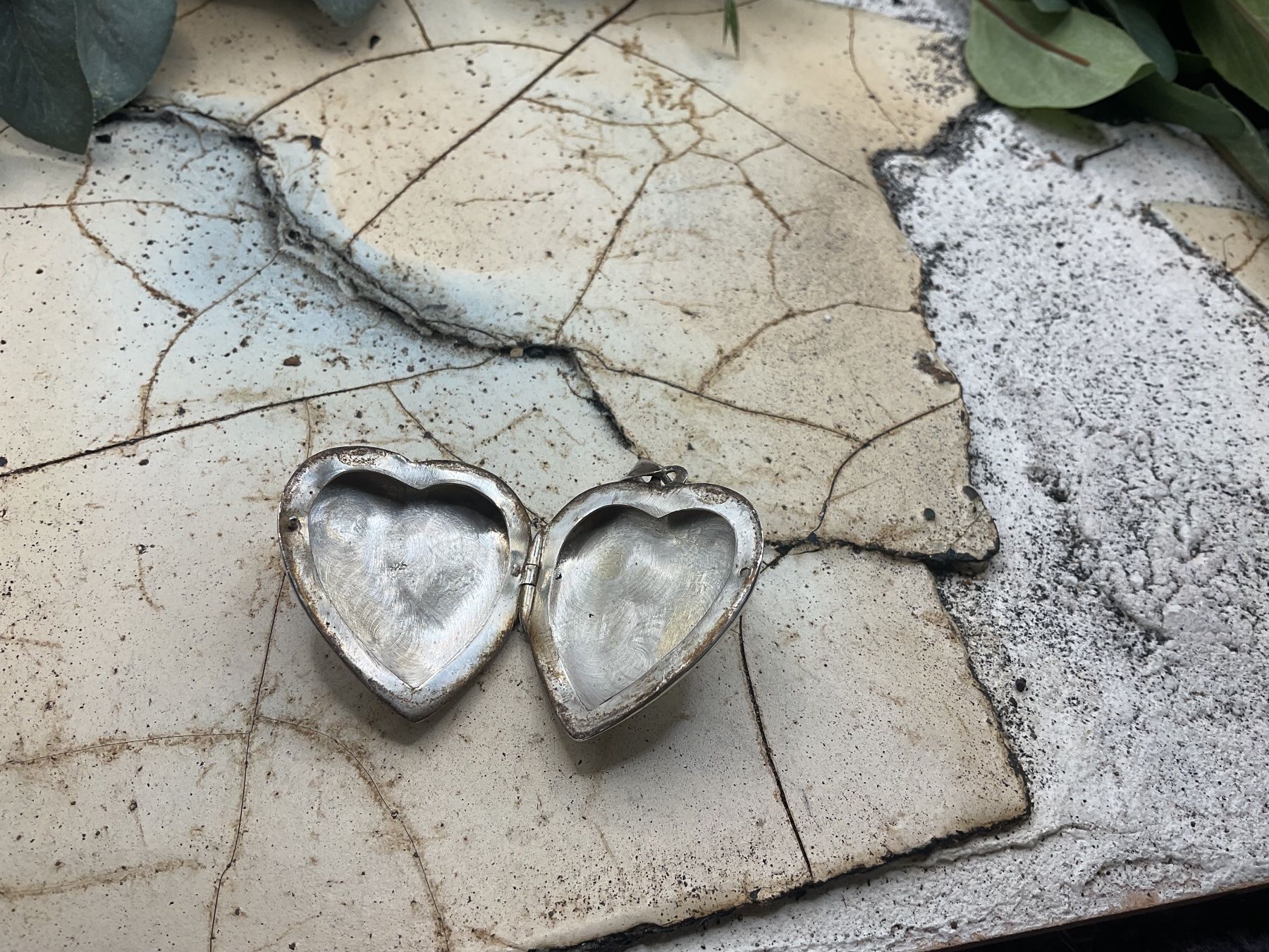 Pendentifs: Vintage Medaillon Silber ziseliert – D'occasion à luzern par Alpendorf1 3