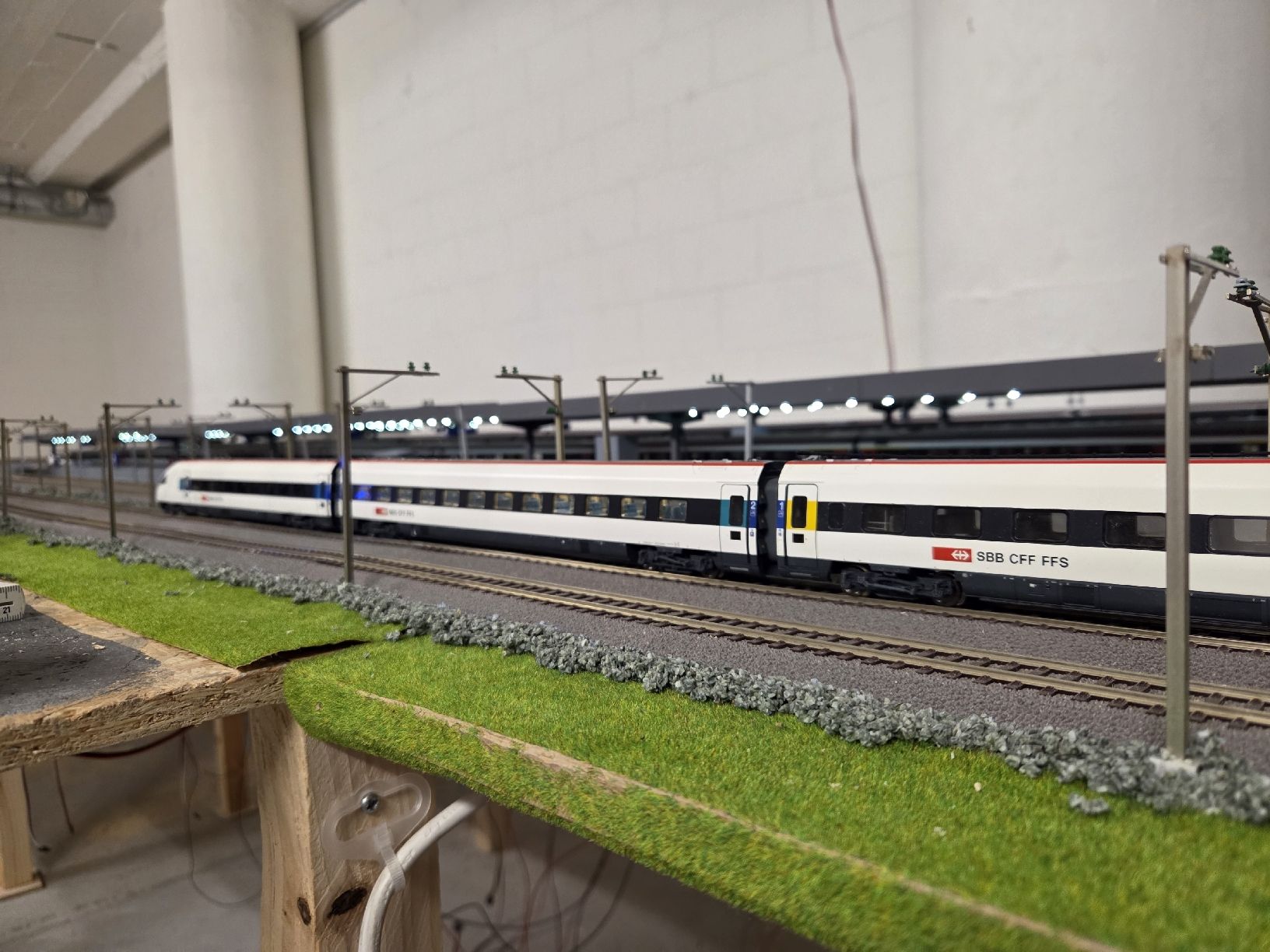 Roco Modellini di ferrovie: Roco H0 ICN Zwischenwagen – Usato da Schaffhausen venduto da JonnyC 3
