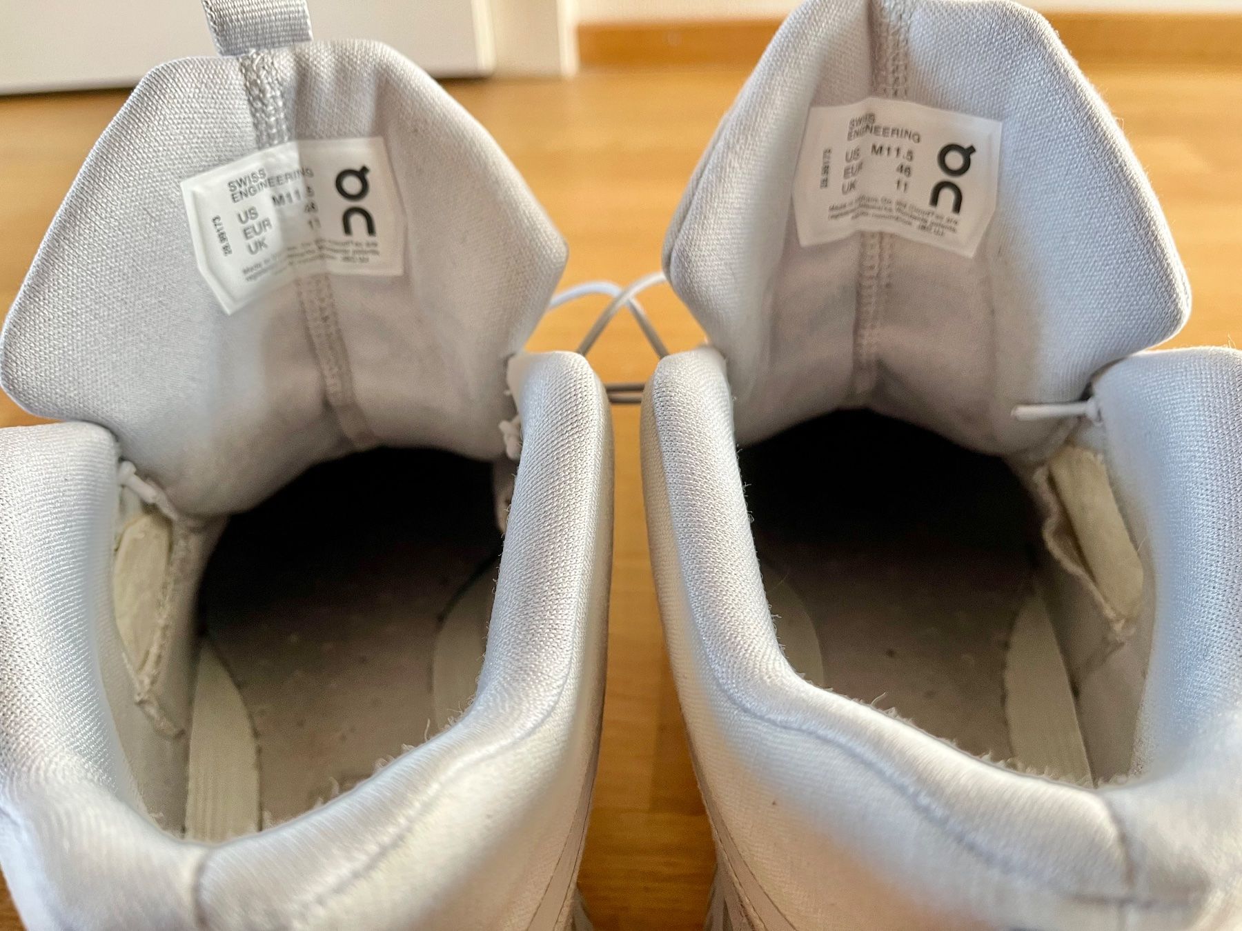On Chaussures hommes: On Cloud Hi Monochrome Glacier Cloudtec / Hoch-Sneaker Gr.46 – D'occasion à St.Gallen par Marcopolo71 7