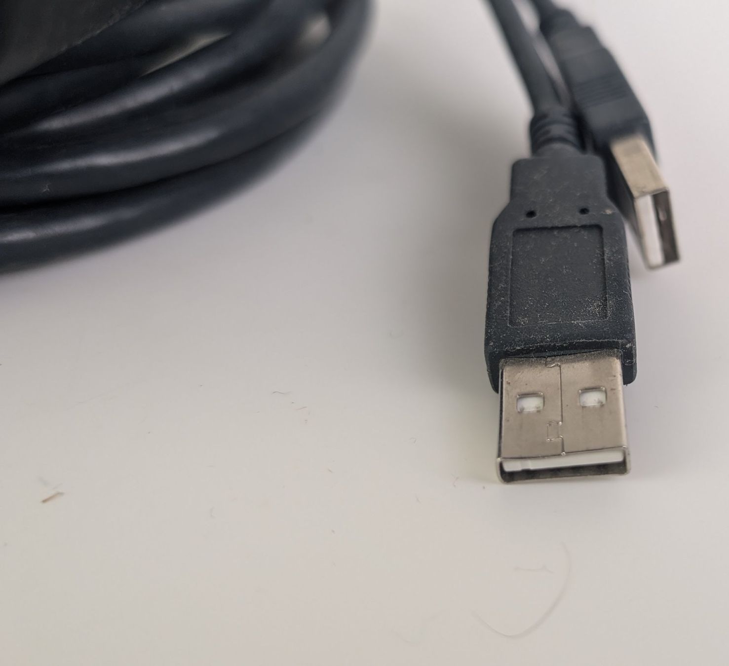 Cavi: DAXTEN ScoutMicro USB KVM Switch – Usato da Zürich venduto da axolottchen 2