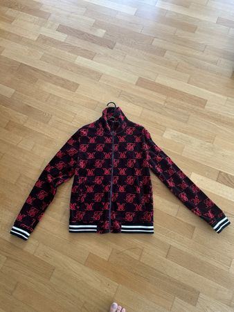 Jacke SIKSILK dunkelrot mit Muster Grösse M guter Zustand