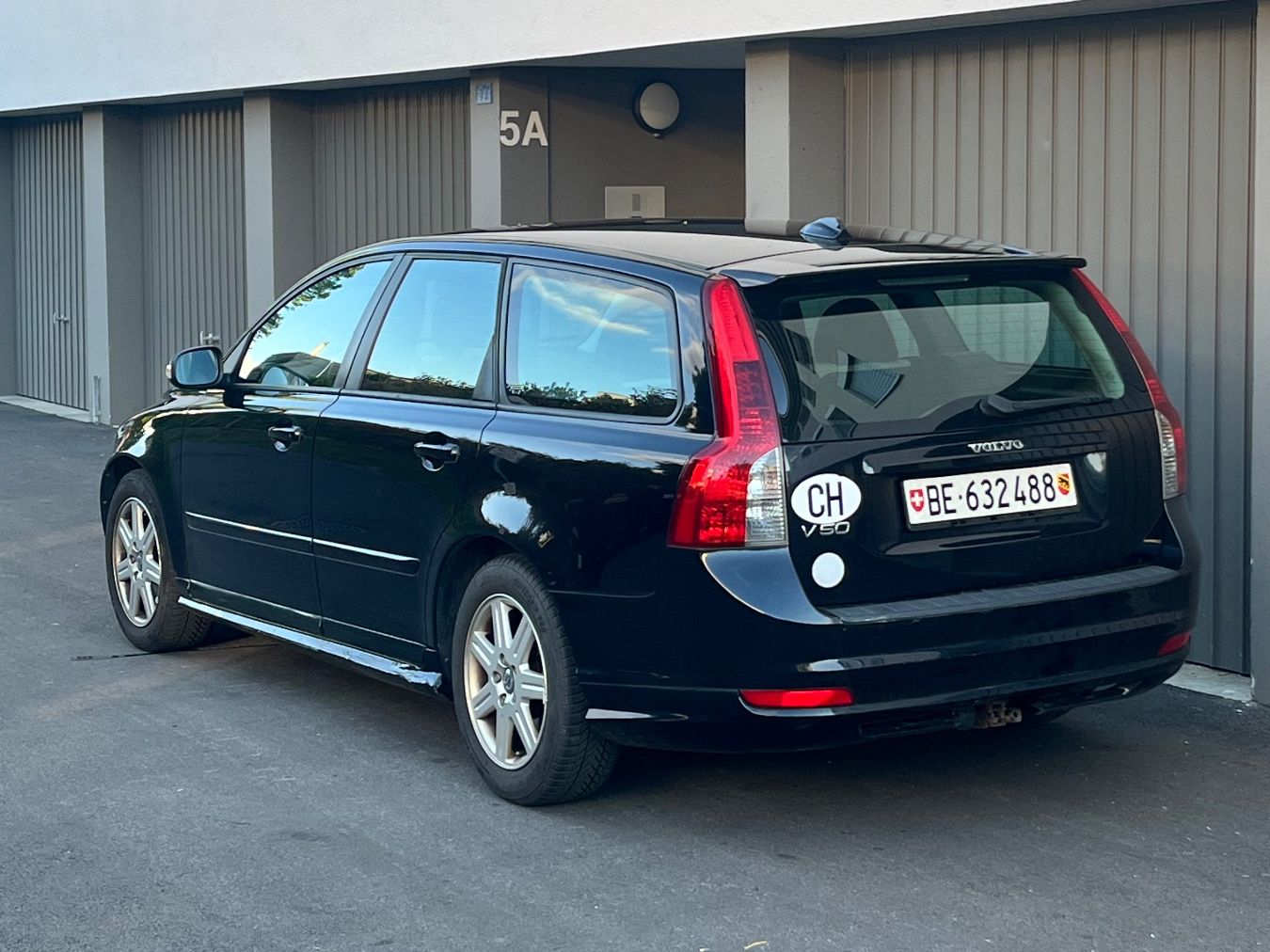 Volvo Automobili: Volvo V50 D2 R-Design – Usato da Thun venduto da soeep 3