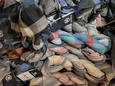 RESTPOSTEN  50 NEUE Herrenfoulards von Lerros,100% Baumwolle