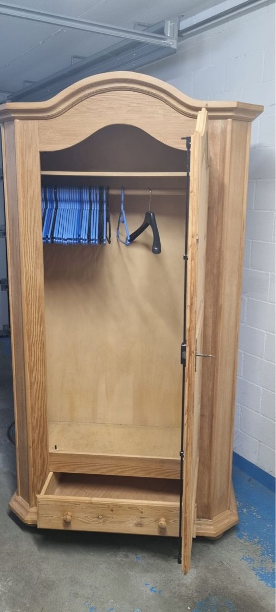 Armadi: Schrank aus Holz – Usato da Lupfig venduto da aly_ssv2 3