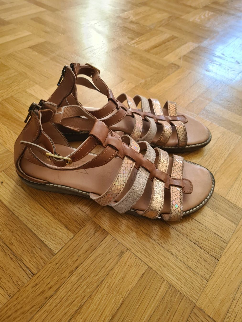 Friboo Scarpe per ragazze: Sandalen aus Leder Gr. 34 – Usato da Rudolfstetten venduto da anjam81