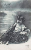 Bonne Fête ( petite fille dans une boîte ) 1927
