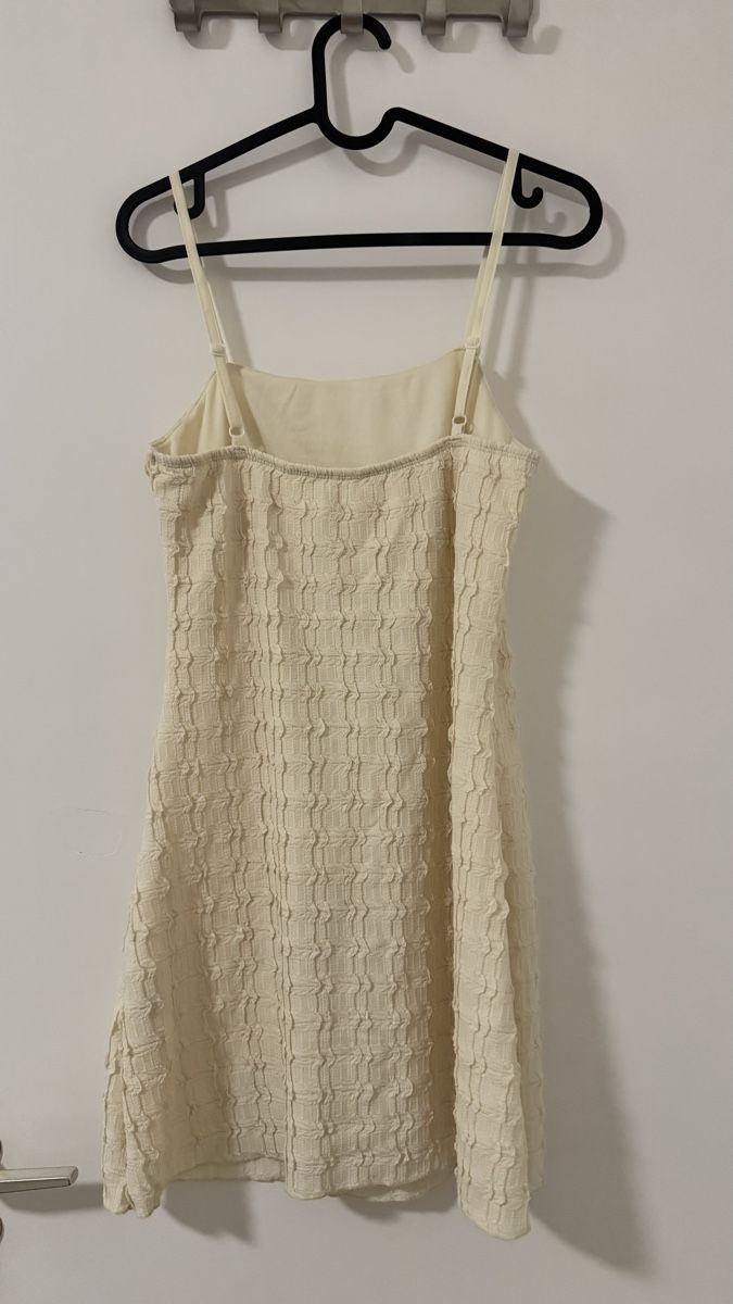 Kleider: Yellow dress – Neu (gemäss Beschreibung) aus Dübendorf von maf_6tqh 1
