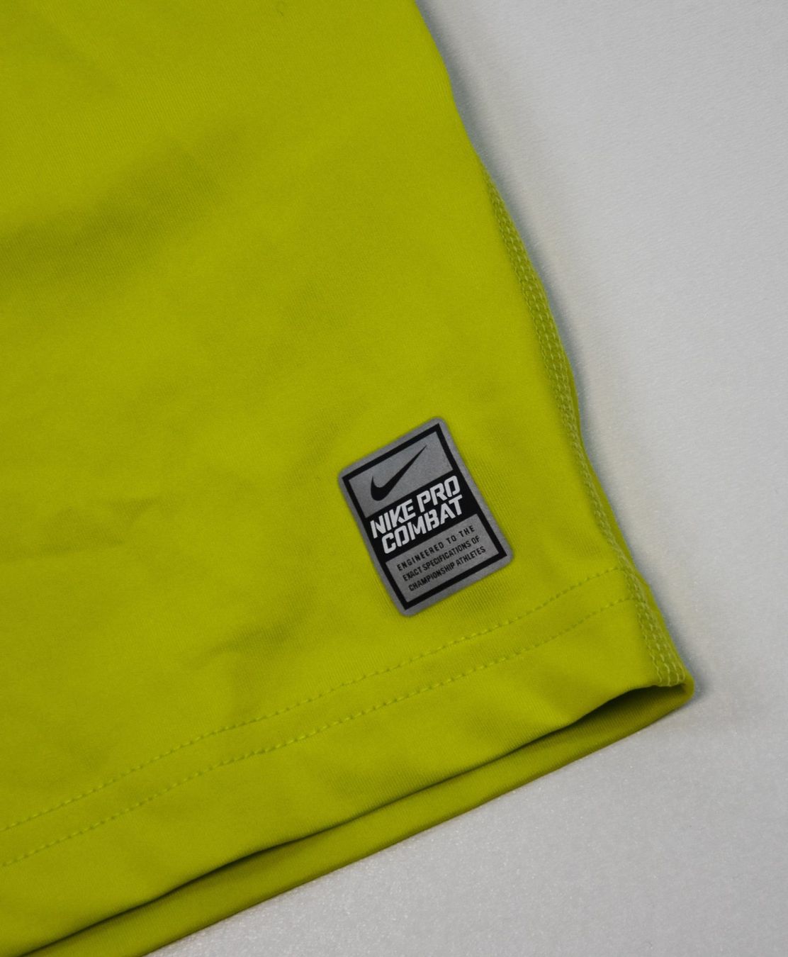 Nike Maglioni & Felpe: Nike Kinder Pullover LS T-Shirts unisex/lemongelb/Gr.140-152 – Nuovo e nell'imballaggio originale da Wohlenschwil venduto da EddieS-Outlet 9