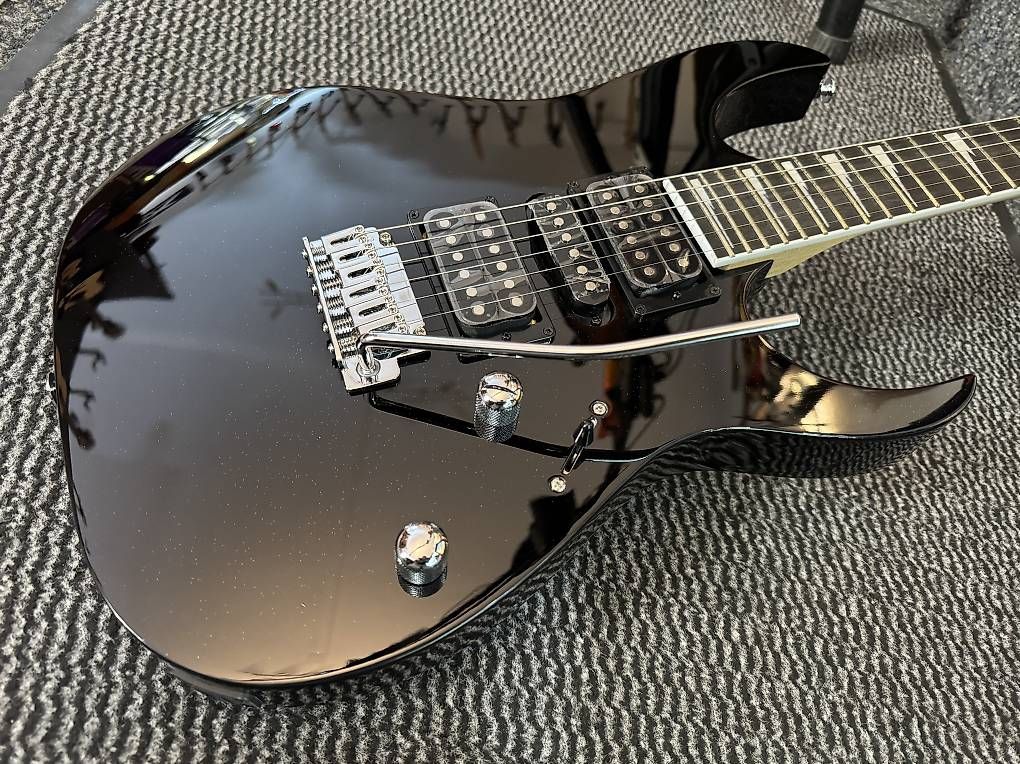 Strumenti musicali: Guitar Ibanez GIO 6 strings tremolo – Usato da Morges venduto da GvnMusic 1