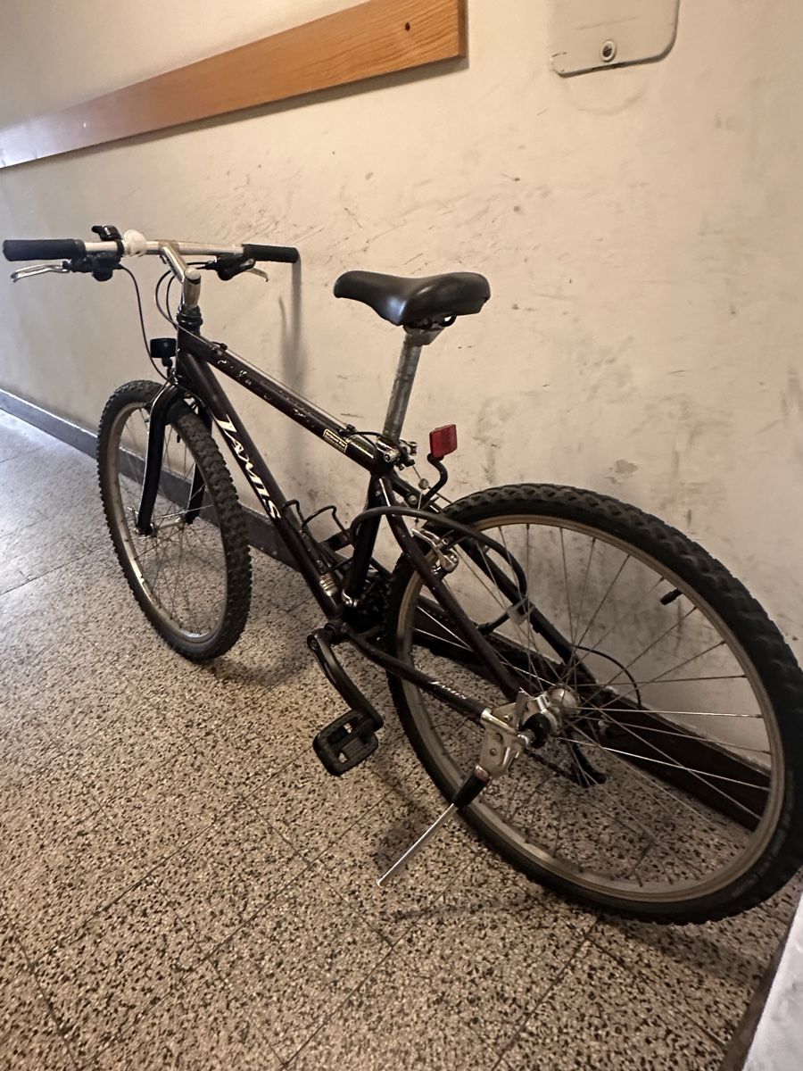 Biciclette: Mountain Bike purple Good Condition – Usato da Zürich venduto da OldtownShop 5