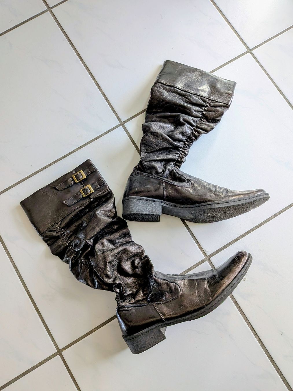 Scarpe da donna: Kupfer Lackstiefel Grösse 39 – Usato da Basel venduto da JJ.Elena