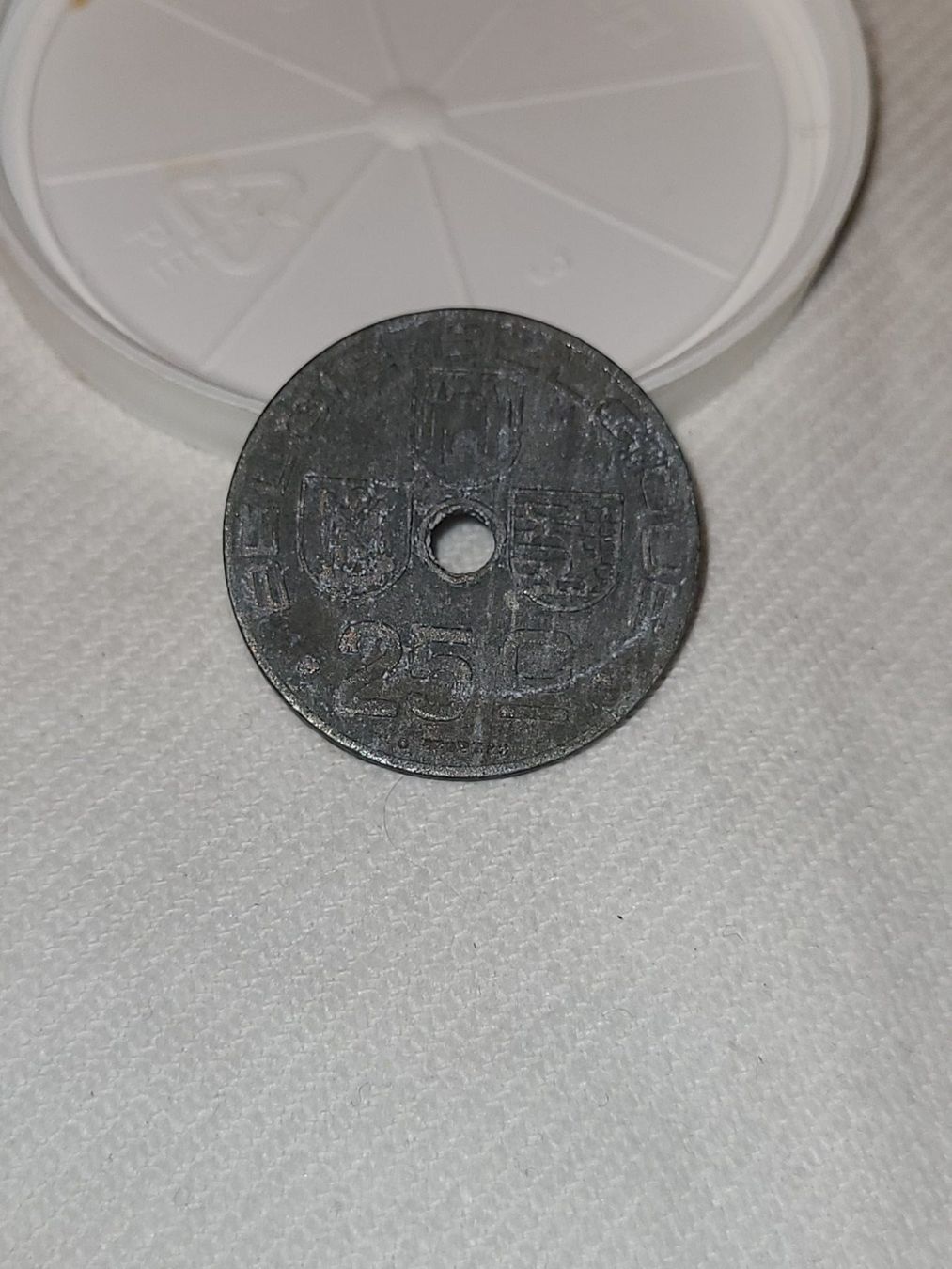 Tutti le monete: Pièce de 25 centimes Belge 1944 – Difettoso da La Chaux-de-Fonds venduto da reu_kx5l 3