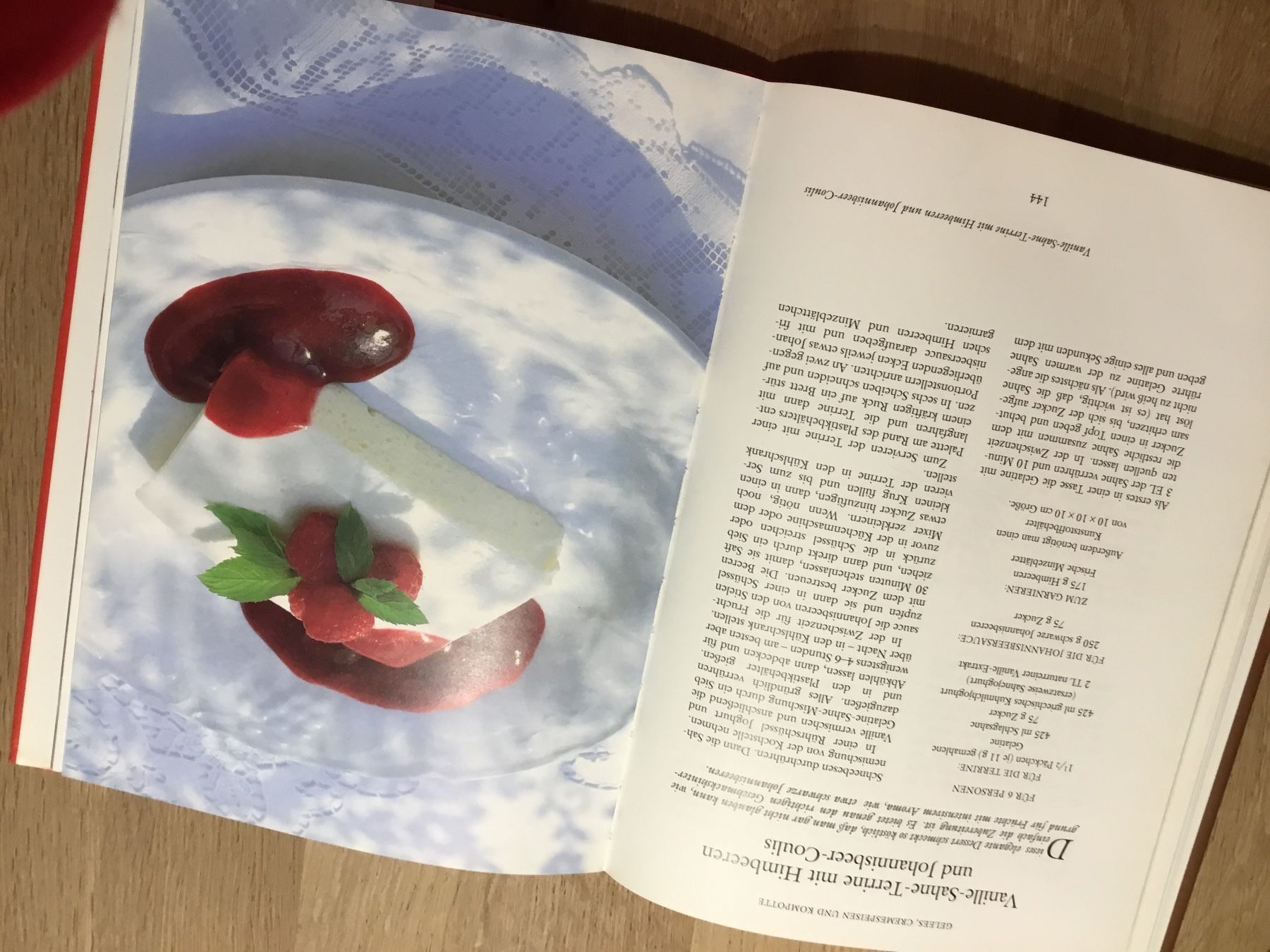 Bücher: Kulinarische Sommerfreuden Delia Smith – Gebraucht aus Triesen von Trisuna 4