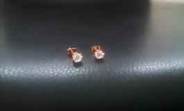 Clous d'Oreilles avec Zircon » 4 mm