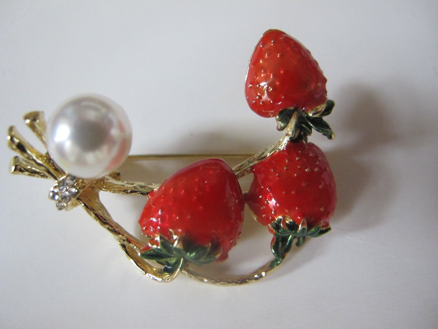 Spille & Fermagli: Erdbeer Brosche mit Perle – Nuovo (secondo la descrizione) da Löhningen venduto da Chimae67 6