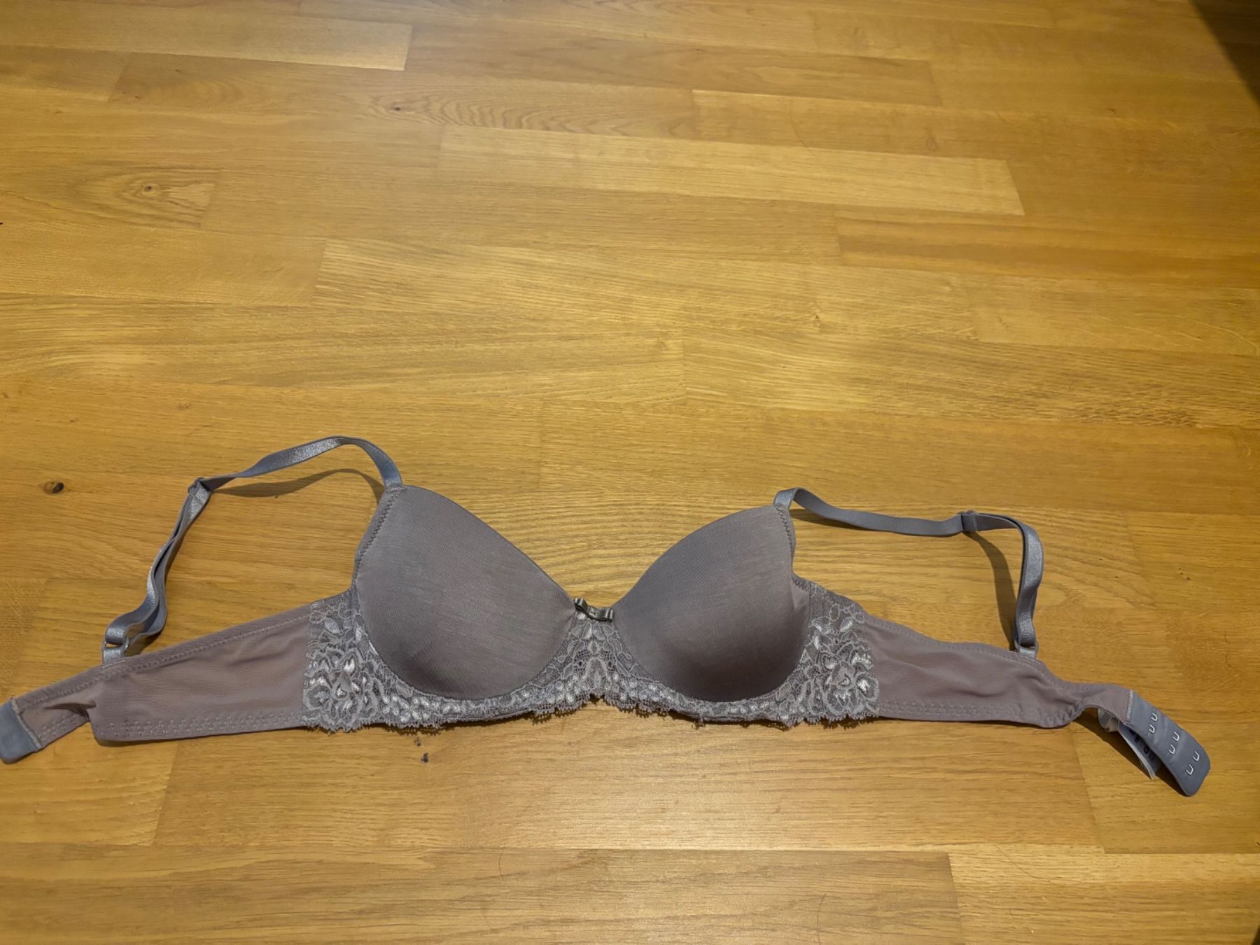Calida Autres dessous: BH / Bra - Calida - Gr. 75A Designed in SWITZERLAND – D'occasion à Stadel par Chanel_5 2