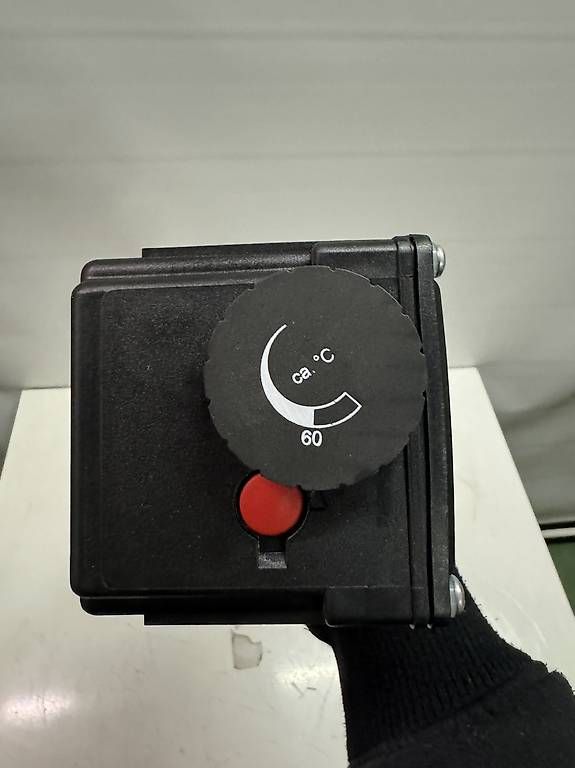 Heizgeräte: Elektroeinsatz 6KW , Pufferspeicher – Gebraucht aus Igis von ZIKO007 1