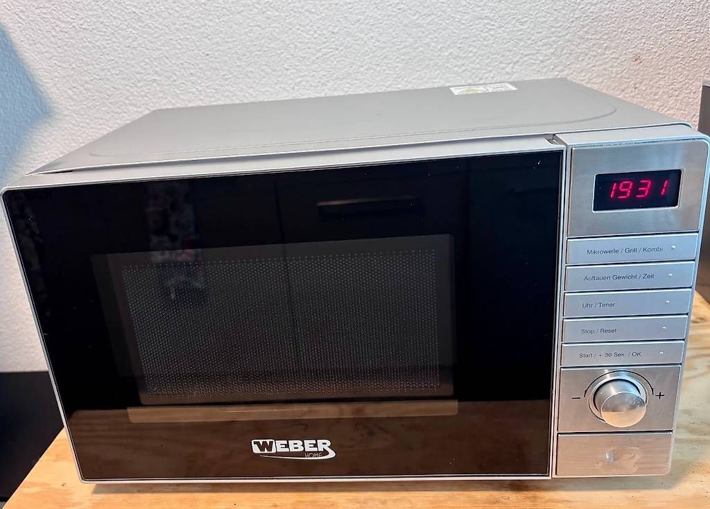 Weber Elettrodomestici da cucina: Weber Home Microwave - good condition – Usato da Luzern venduto da boo_z52z