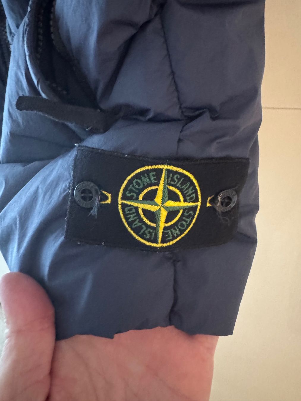 Gilet & Giacche: Stone Island Daunengilet Gr. L – Usato da Wädenswil venduto da Sneakerio 1